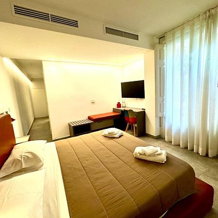 Cortile Nobile Luxury Suites Aeroporto di Catania Fontana Rossa Esterno foto
