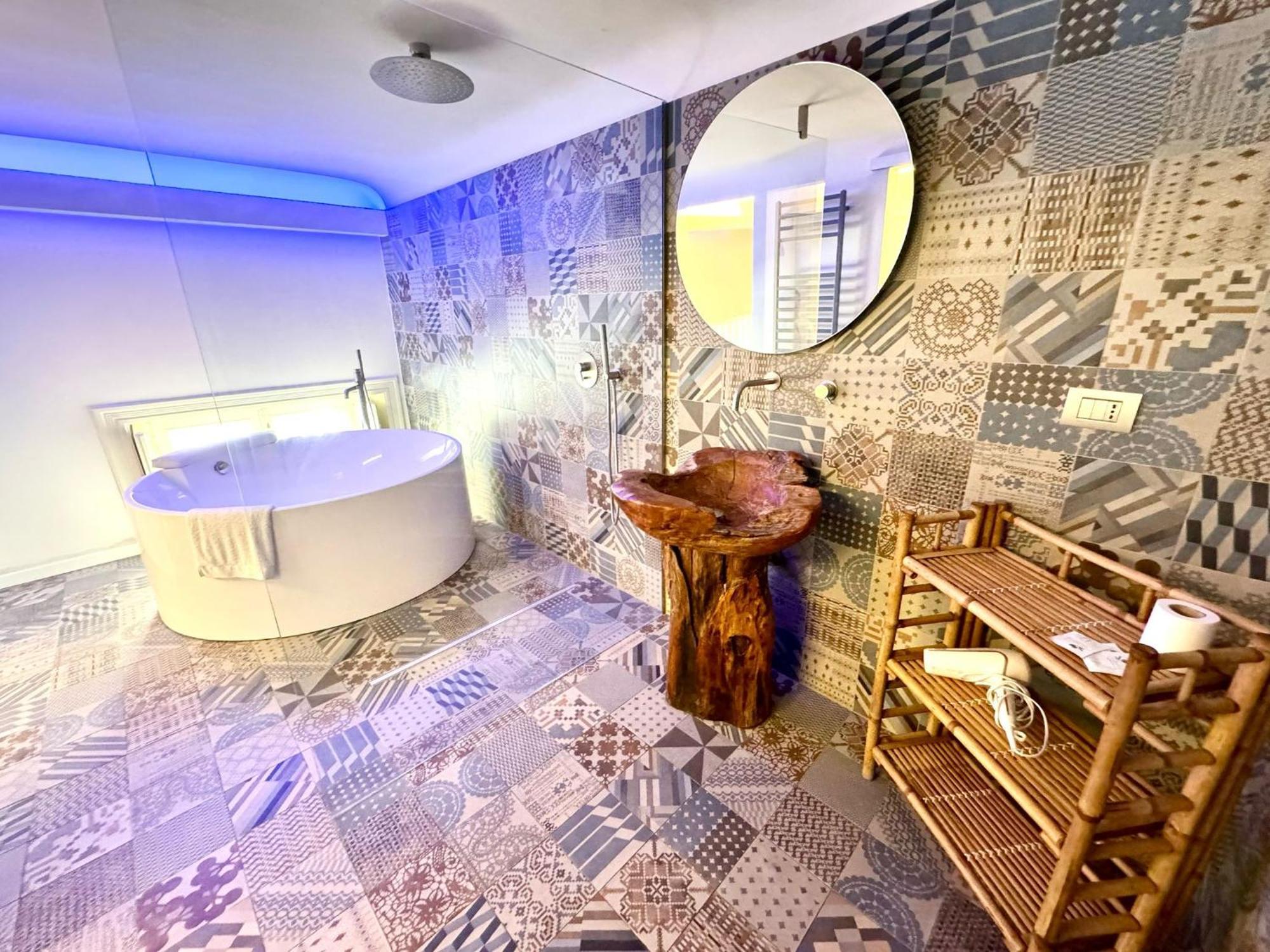 Cortile Nobile Luxury Suites Aeroporto di Catania Fontana Rossa Esterno foto