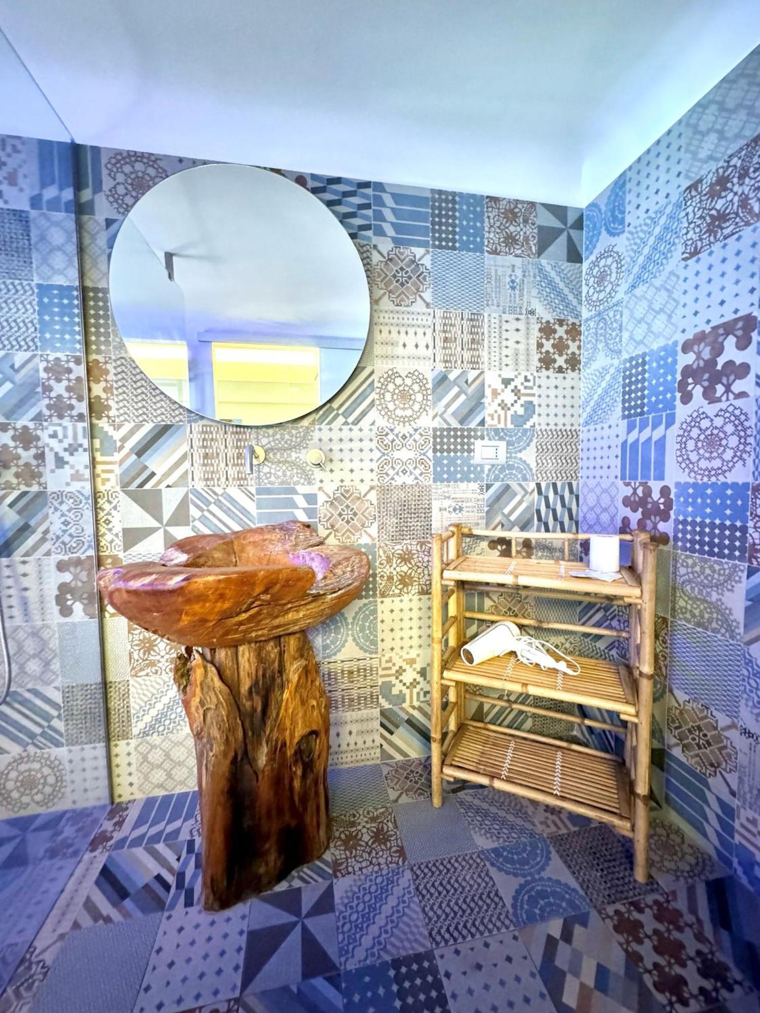 Cortile Nobile Luxury Suites Aeroporto di Catania Fontana Rossa Esterno foto