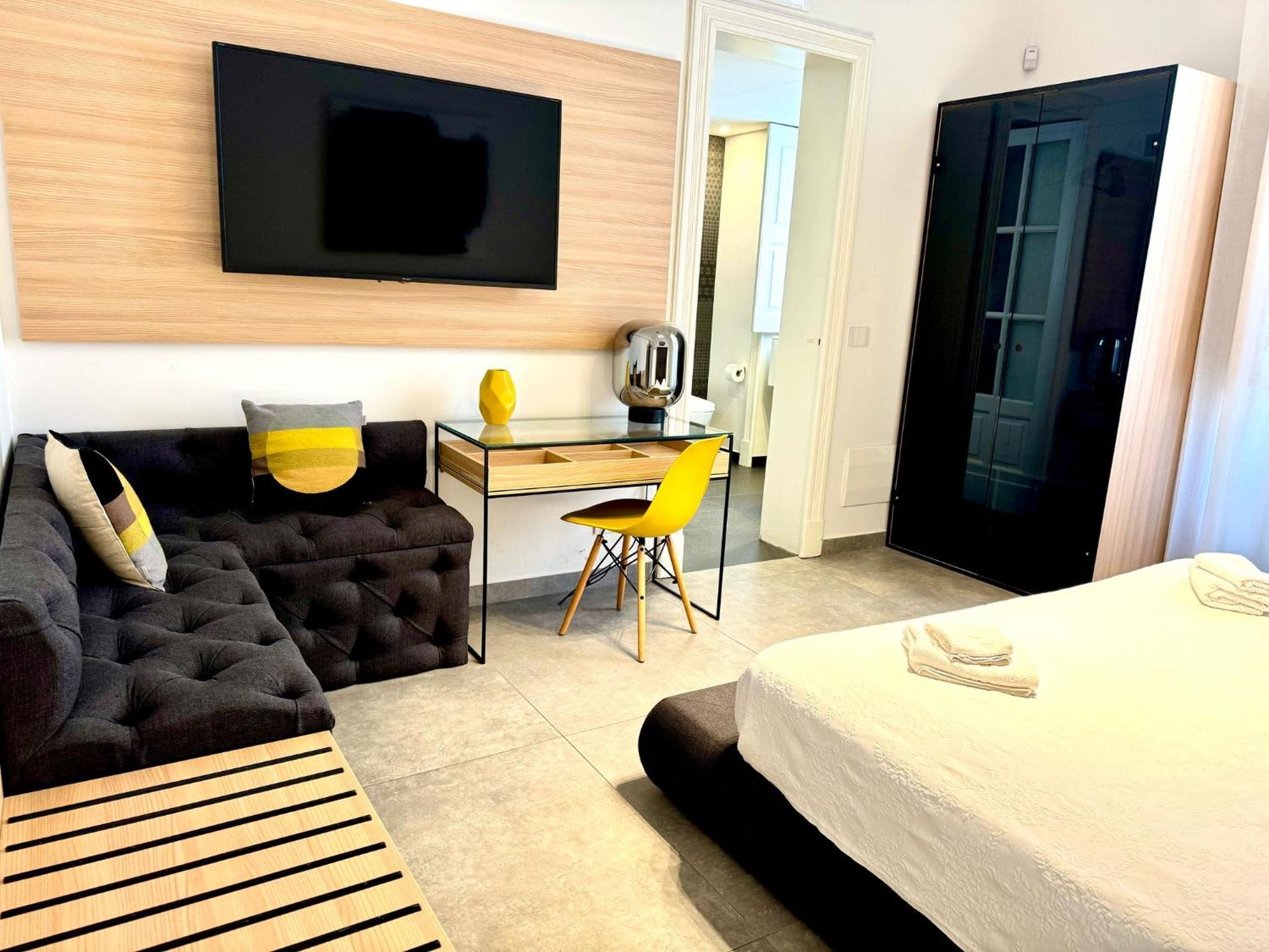 Cortile Nobile Luxury Suites Aeroporto di Catania Fontana Rossa Esterno foto