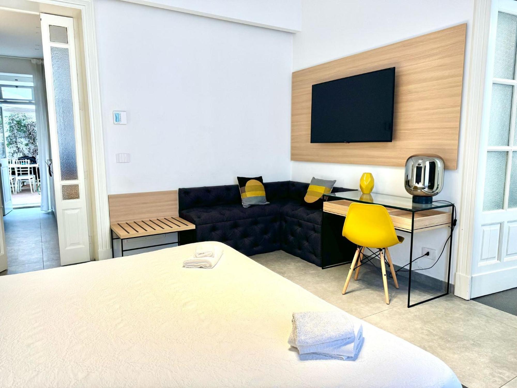 Cortile Nobile Luxury Suites Aeroporto di Catania Fontana Rossa Esterno foto