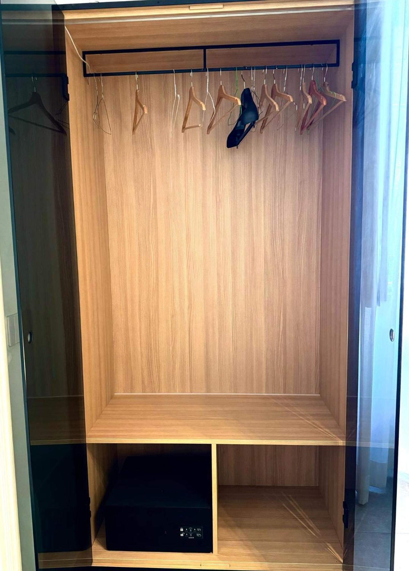 Cortile Nobile Luxury Suites Aeroporto di Catania Fontana Rossa Esterno foto