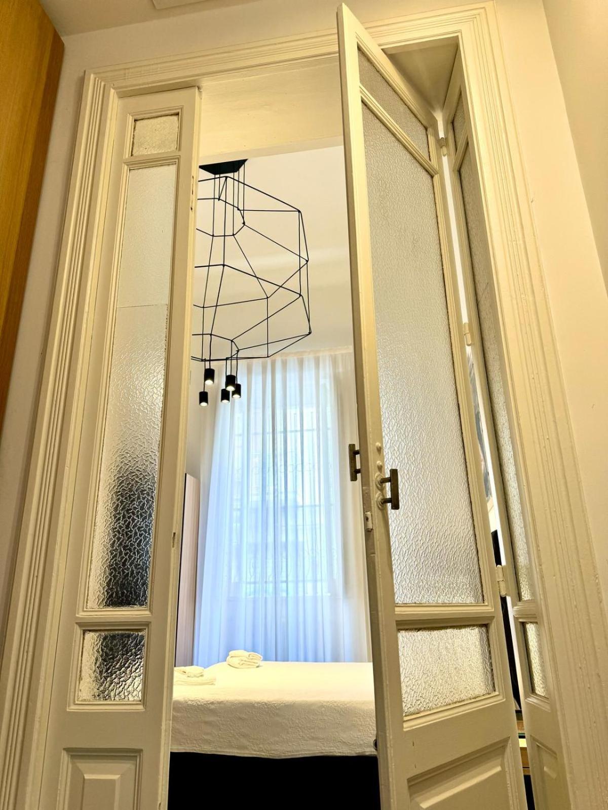 Cortile Nobile Luxury Suites Aeroporto di Catania Fontana Rossa Esterno foto